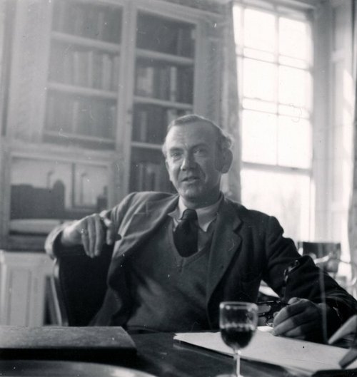 Dangerous Edge: A Life of Graham Greene mp4